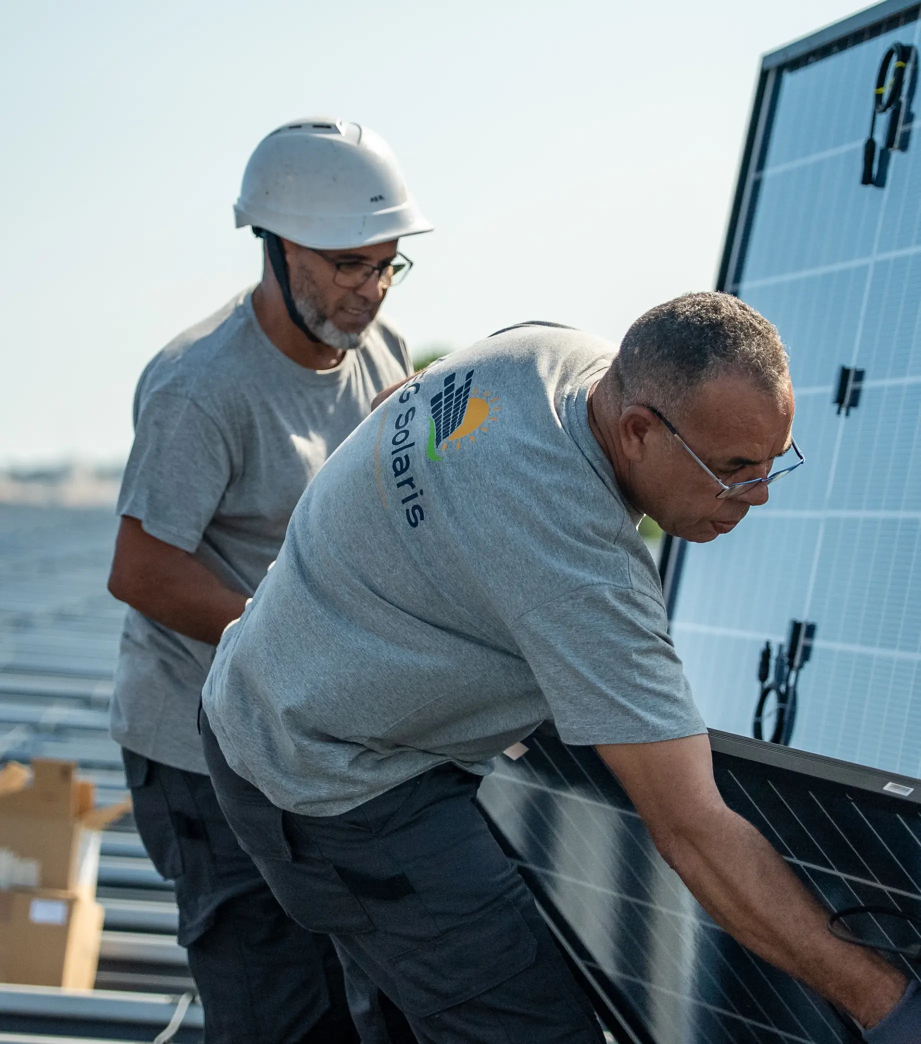 installation panneaux solaires sur bâtiment commercial